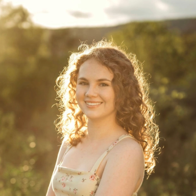 <strong>Mackenzie Raymond</strong>